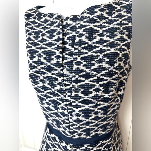 New MAIA Fit & Flare Dress Navy Blue White Black Geo Textured Pleated Pockets - Picture 4 of 11